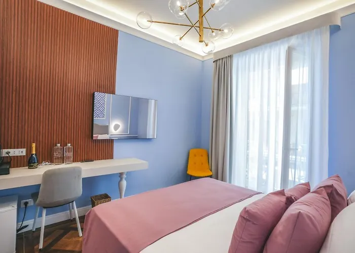Cafè Latino Suites